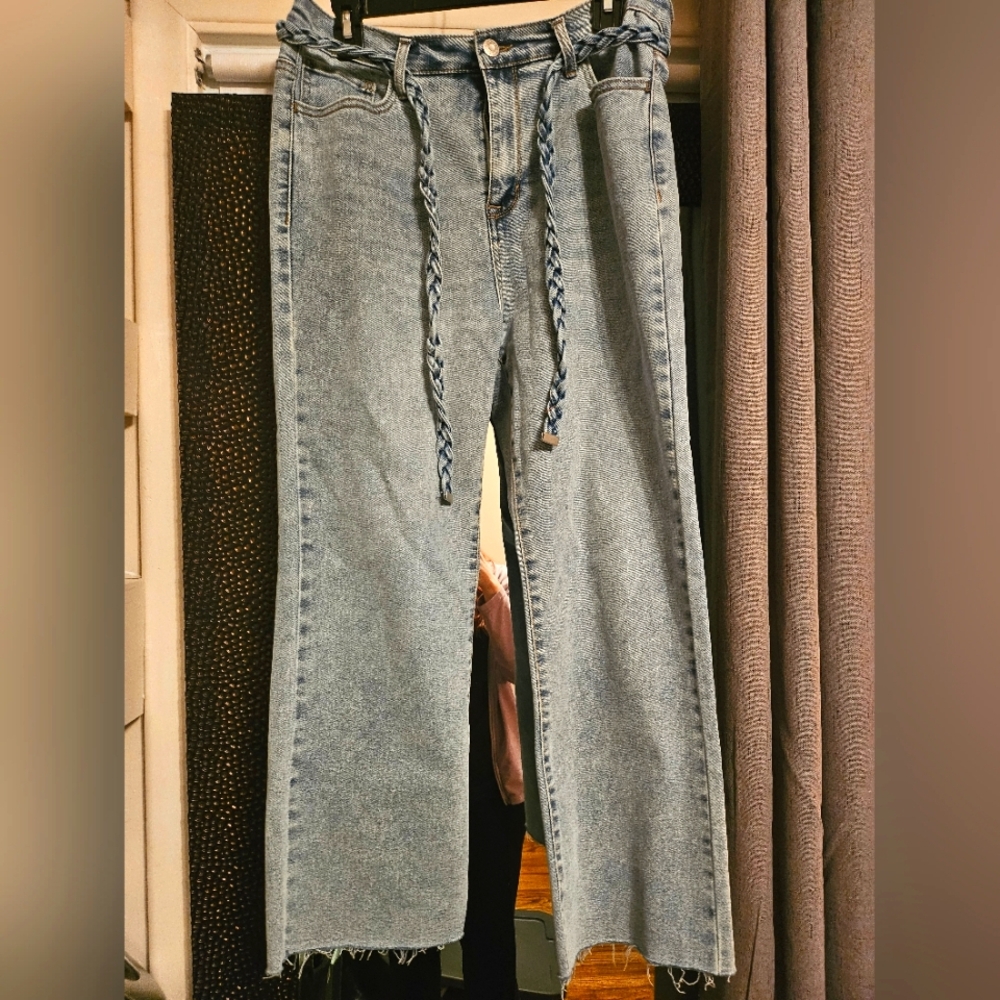 Kensie Jeans 'The Savannah' High Rise Flare Ankle. Size 12/31